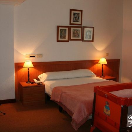 Hostal Gran Via Виго Экстерьер фото