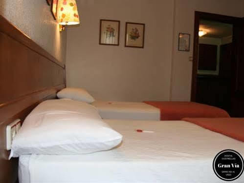 Hostal Gran Via Виго Экстерьер фото